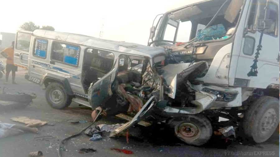 5 policemen died in Nagaur Road Accident
