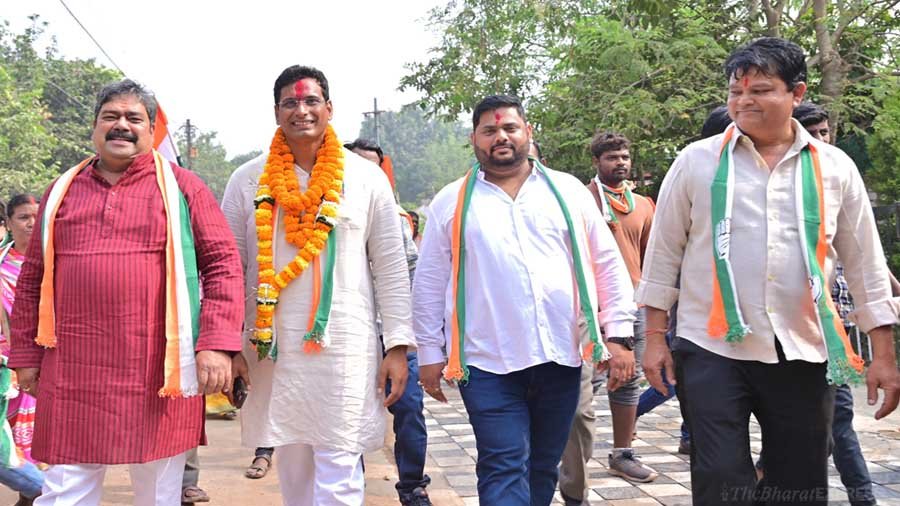 Vote in favor of Congress defeat BJP United Union gave support MLA candidate Devendra did public relations in Sector 5