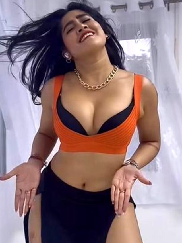 cropped Sofia Ansari sexy video.jpg